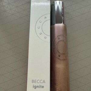 BECCA Ignite Liquid Highlighter -passion